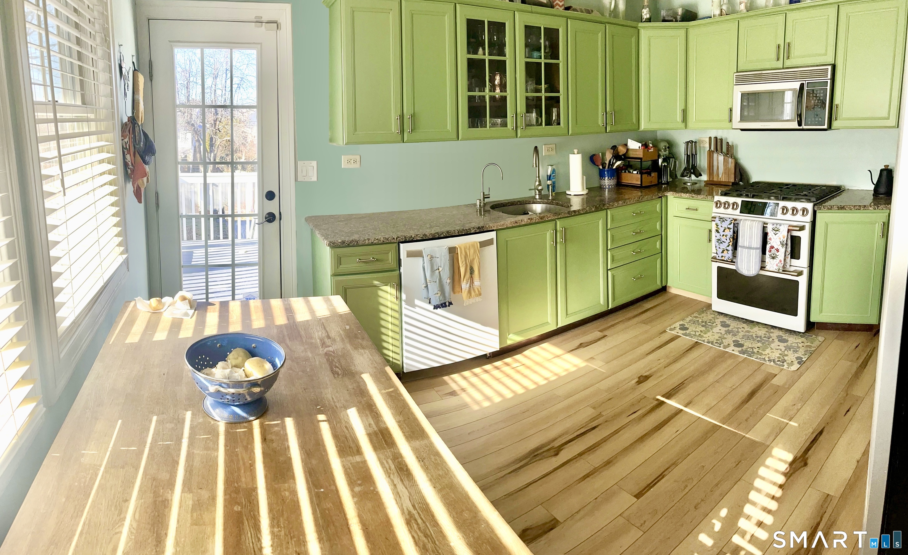 416 Lighthouse Road New Haven CT 06512