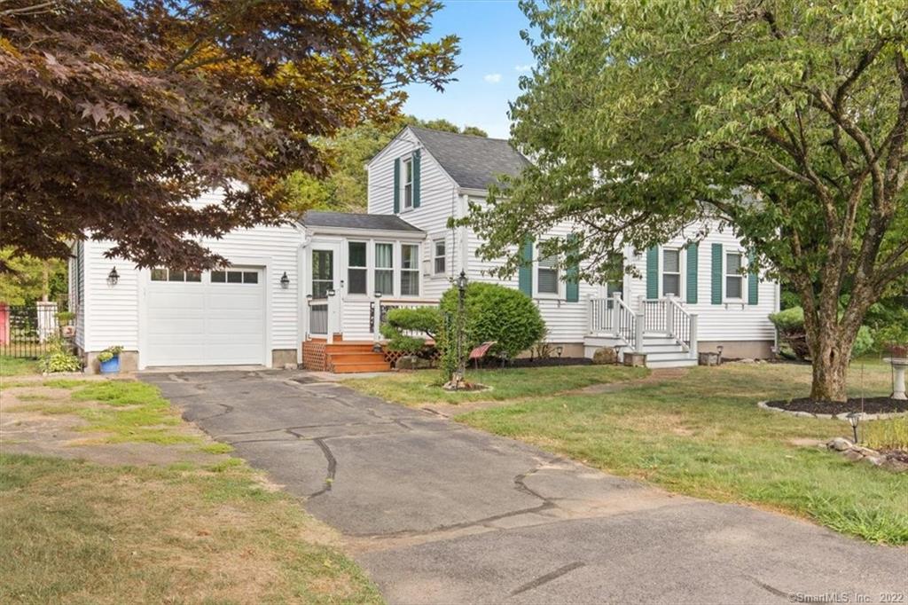 13 Oak Grove Street Manchester CT 06040