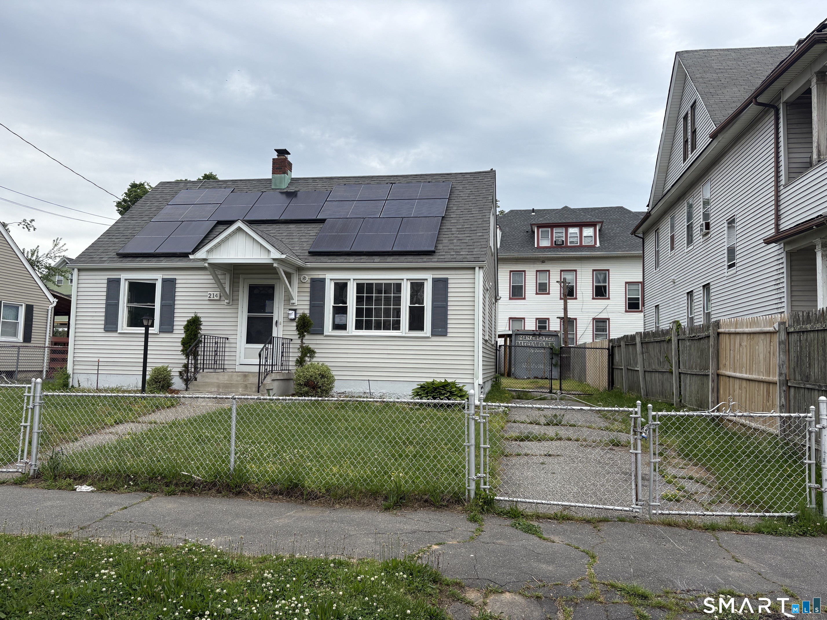 214 Iranistan Avenue Bridgeport CT 06604