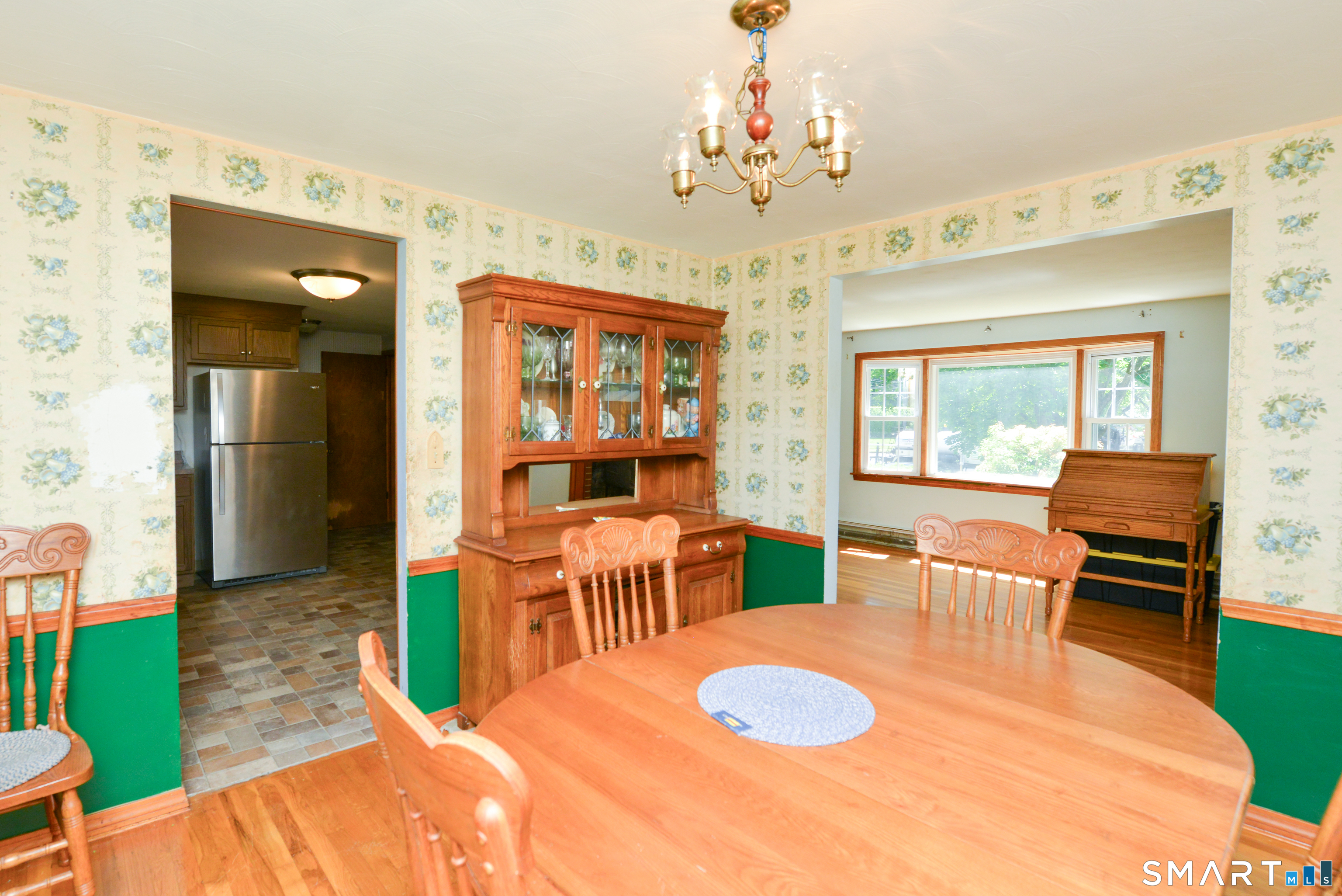 96 Crestwood Trail East Hartford CT 06118