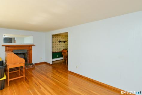 96 Crestwood Trail East Hartford CT 06118
