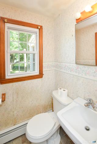 96 Crestwood Trail East Hartford CT 06118