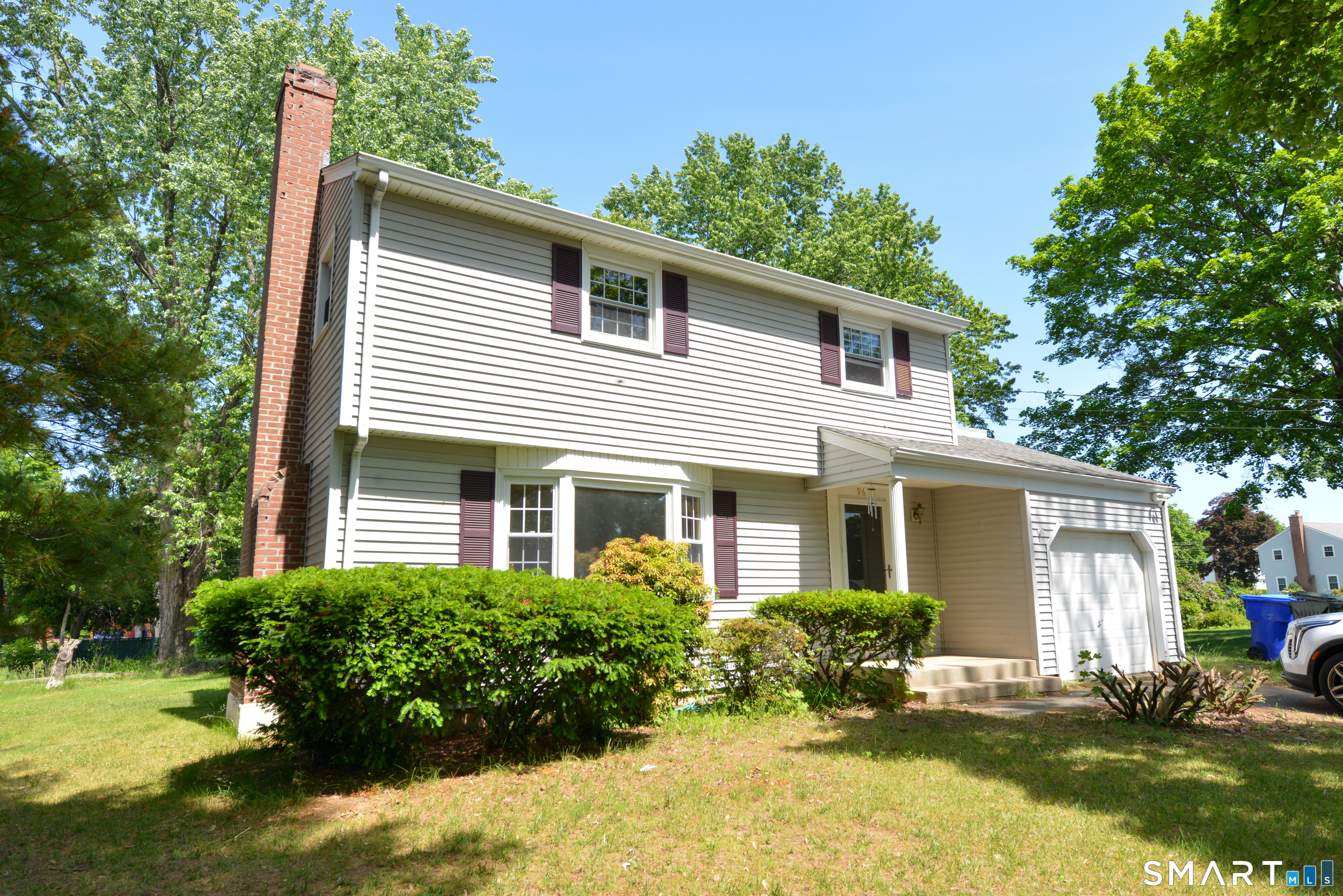 96 Crestwood Trail East Hartford CT 06118