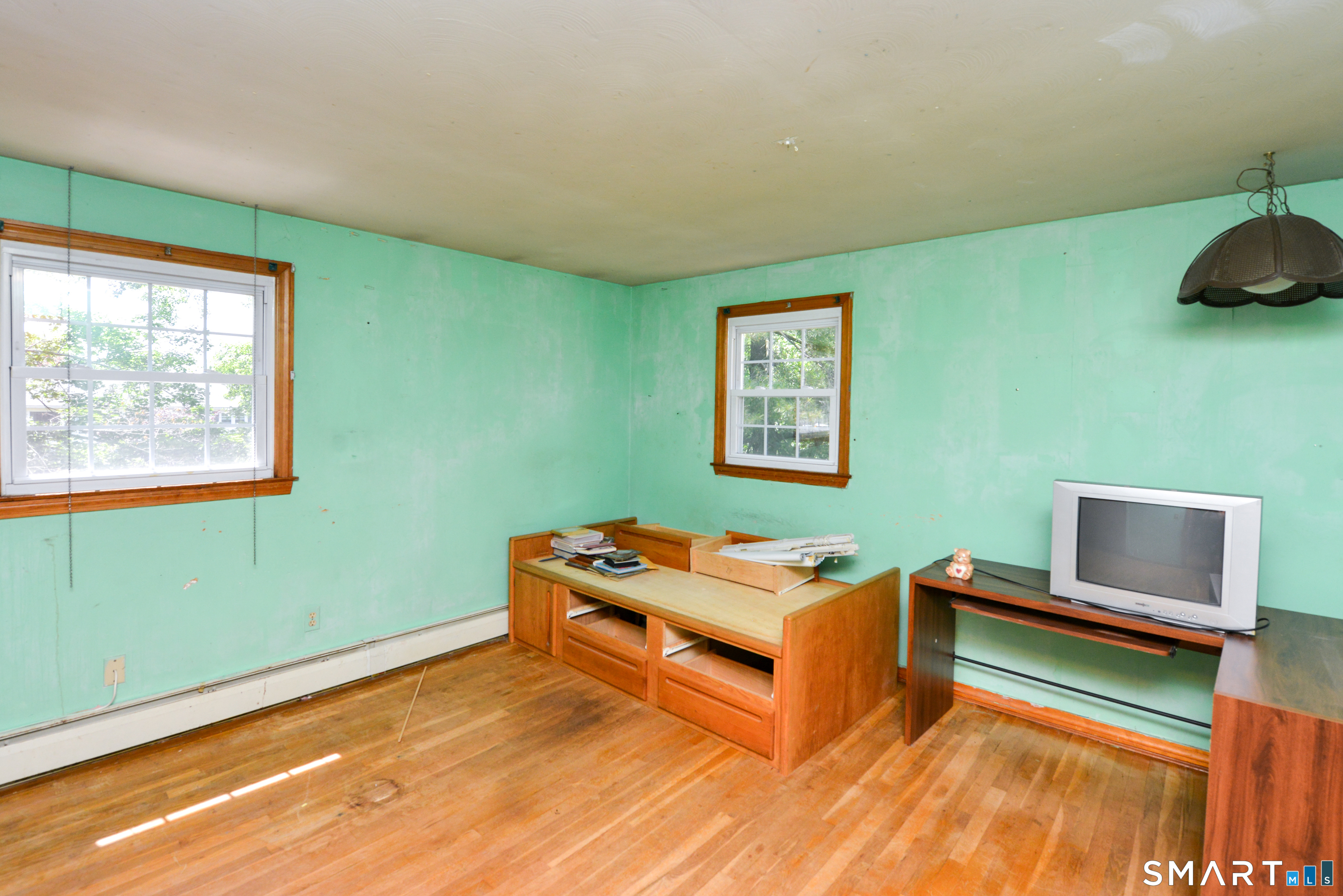 96 Crestwood Trail East Hartford CT 06118