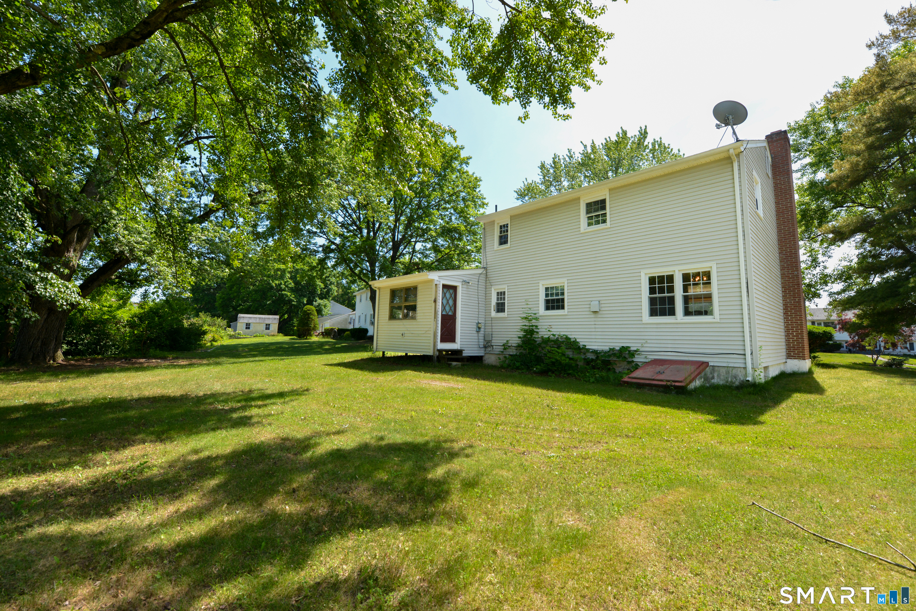 96 Crestwood Trail East Hartford CT 06118