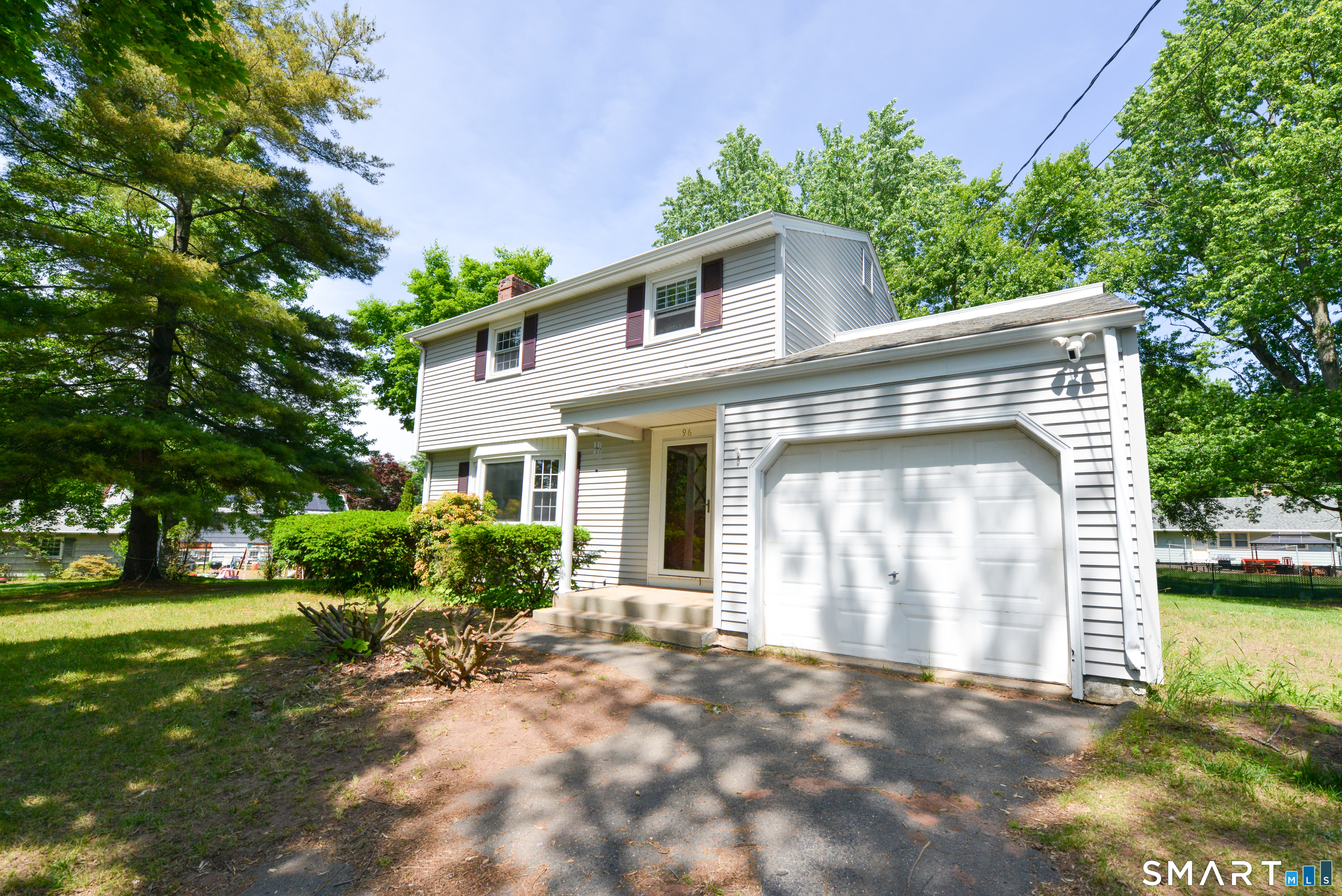 96 Crestwood Trail East Hartford CT 06118
