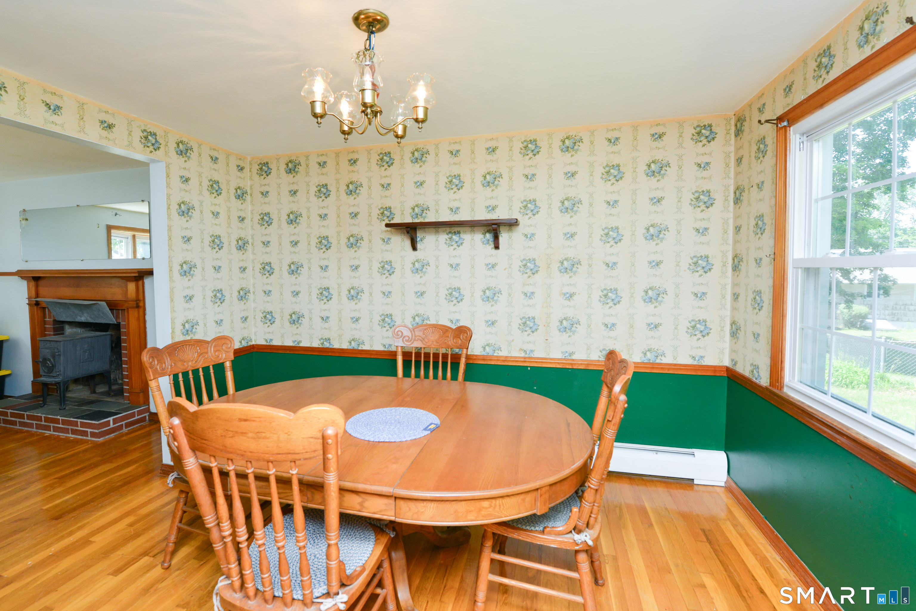 96 Crestwood Trail East Hartford CT 06118