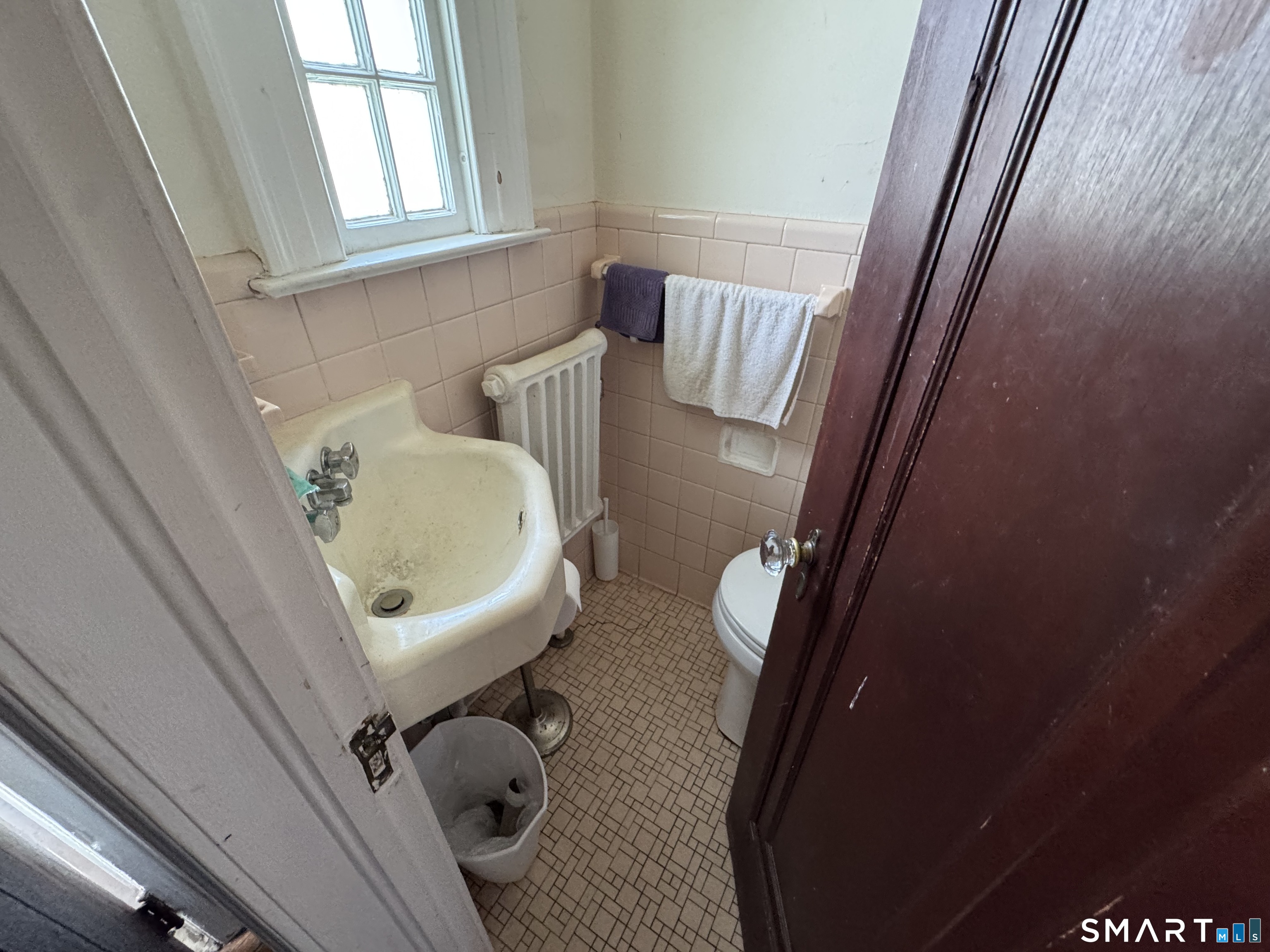 506 Center Street Manchester CT 06040