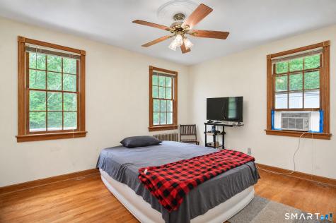 5 Parmalee Park Place Newtown CT 06470