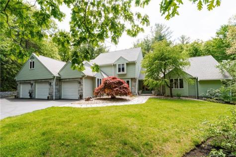 38 Lord Davis Lane Avon CT 06001