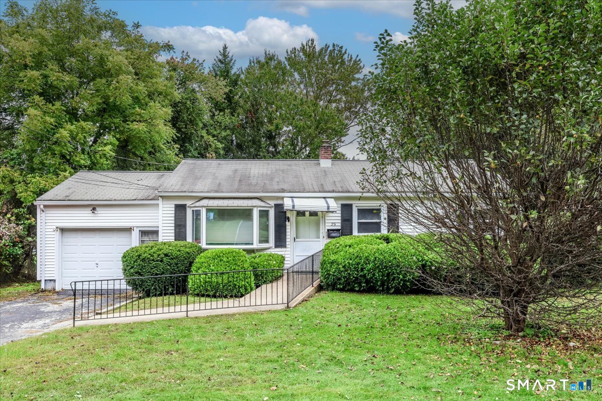 Danbury CT, 25 Meadowbrook Road