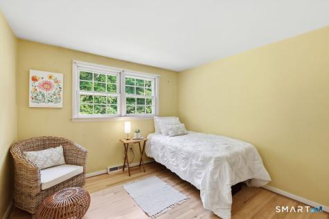 8 Valley View Drive Simsbury CT 06089
