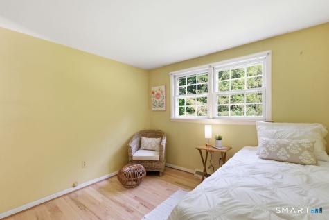 8 Valley View Drive Simsbury CT 06089