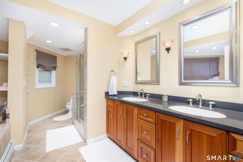 30 Green Woods Lane Farmington CT 06085