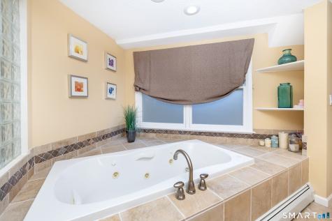 30 Green Woods Lane Farmington CT 06085