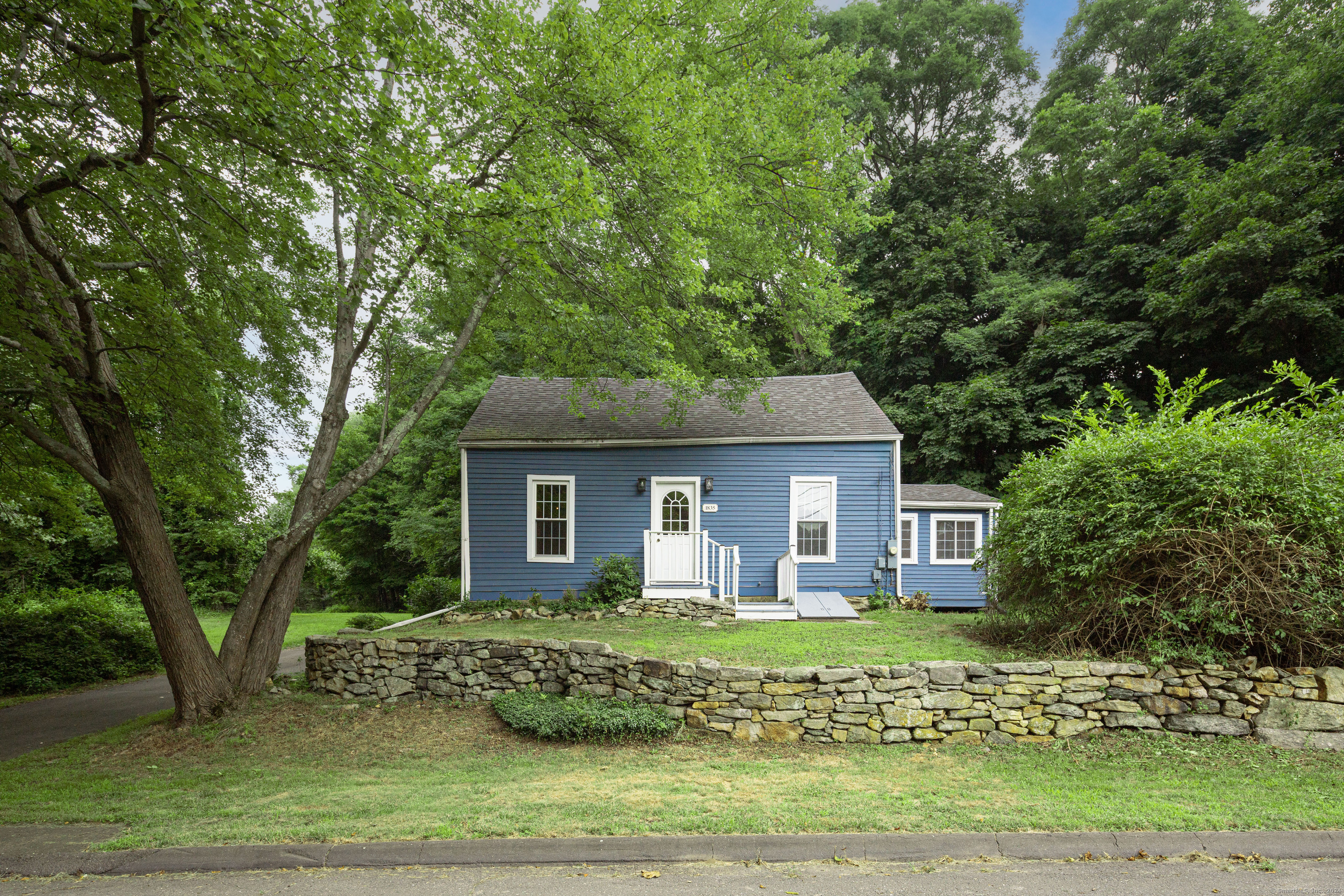 25 Aunt Park Lane Newtown CT 06470