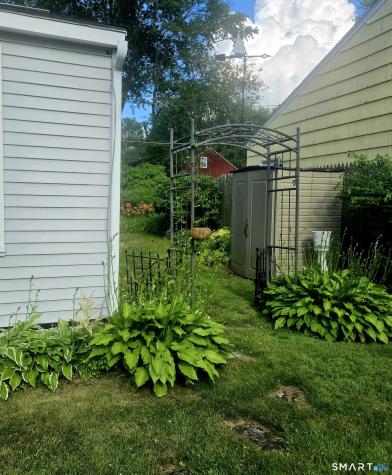 12 Loyola Rd Extension Woodstock CT 06281