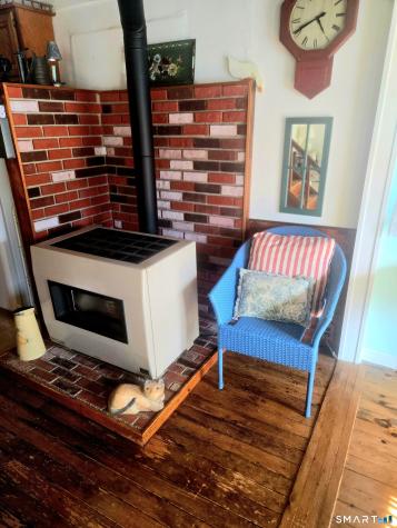 12 Loyola Rd Extension Woodstock CT 06281