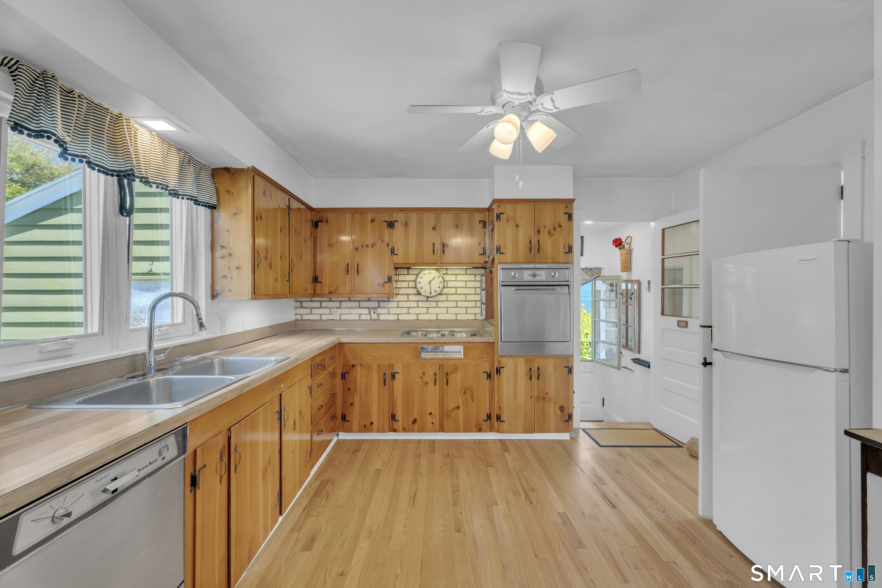 24 Owen Drive Stonington CT 06378
