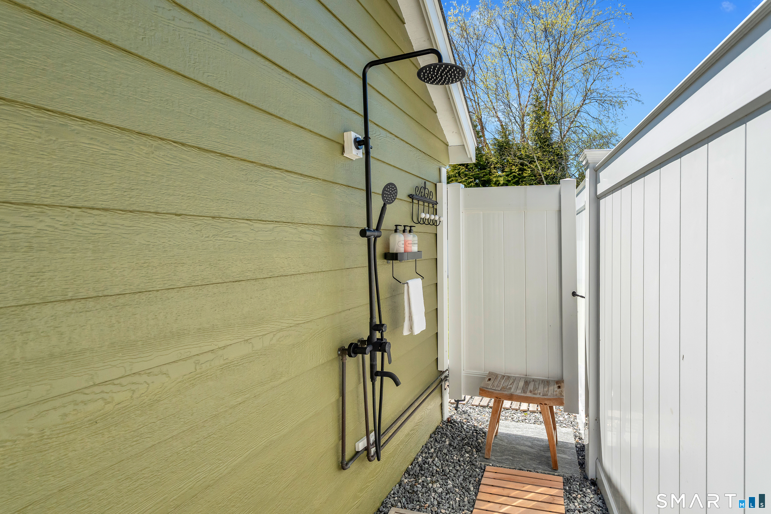 24 Owen Drive Stonington CT 06378