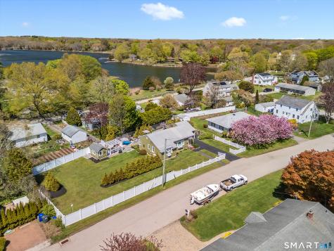 24 Owen Drive Stonington CT 06378