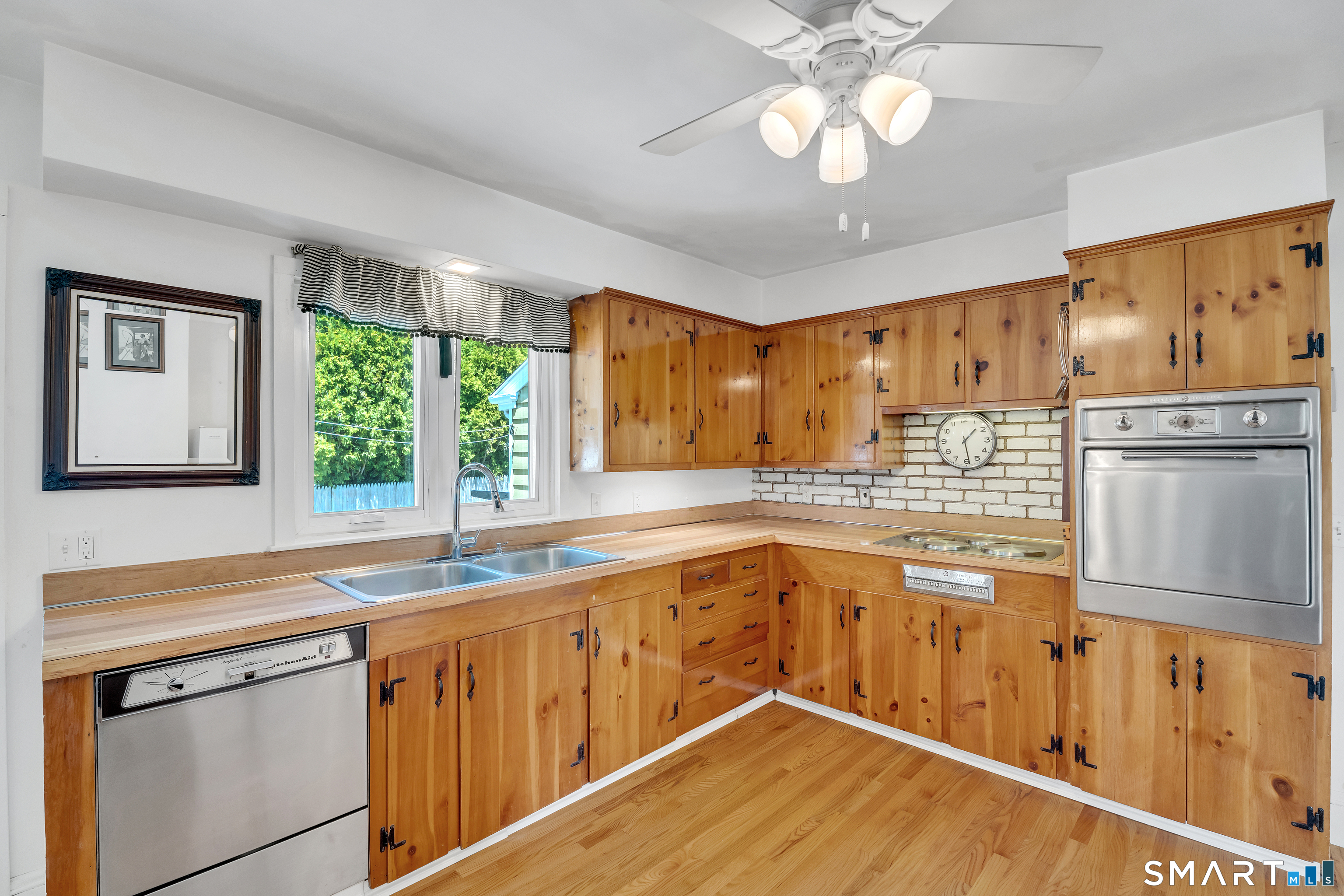 24 Owen Drive Stonington CT 06378