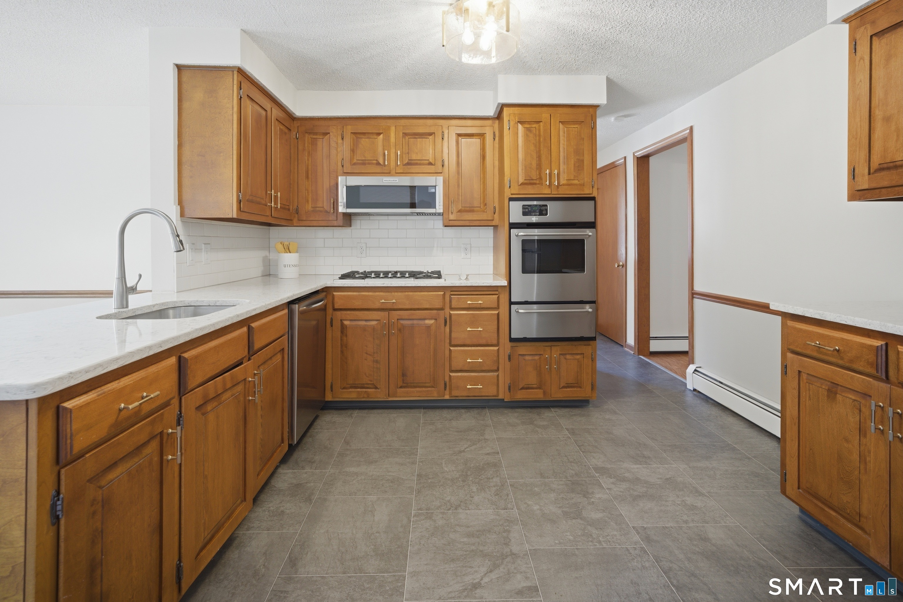 211 Valley View Road Manchester CT 06040