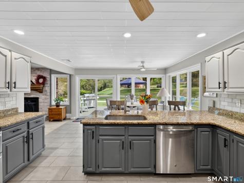 4401 Ridge Road North Haven CT 06473