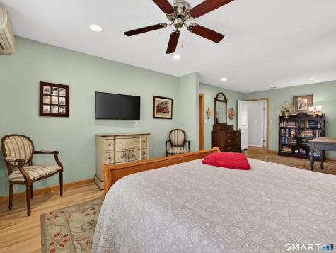4401 Ridge Road North Haven CT 06473
