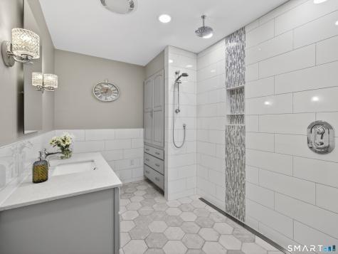4401 Ridge Road North Haven CT 06473