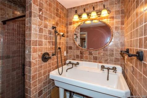 15 Sand Hill Road Simsbury CT 06089