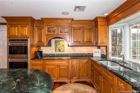 15 Sand Hill Road Simsbury CT 06089