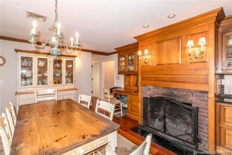 15 Sand Hill Road Simsbury CT 06089