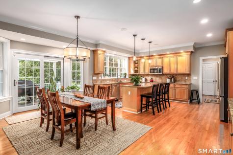 18 Logging Trail Lane Brookfield CT 06804