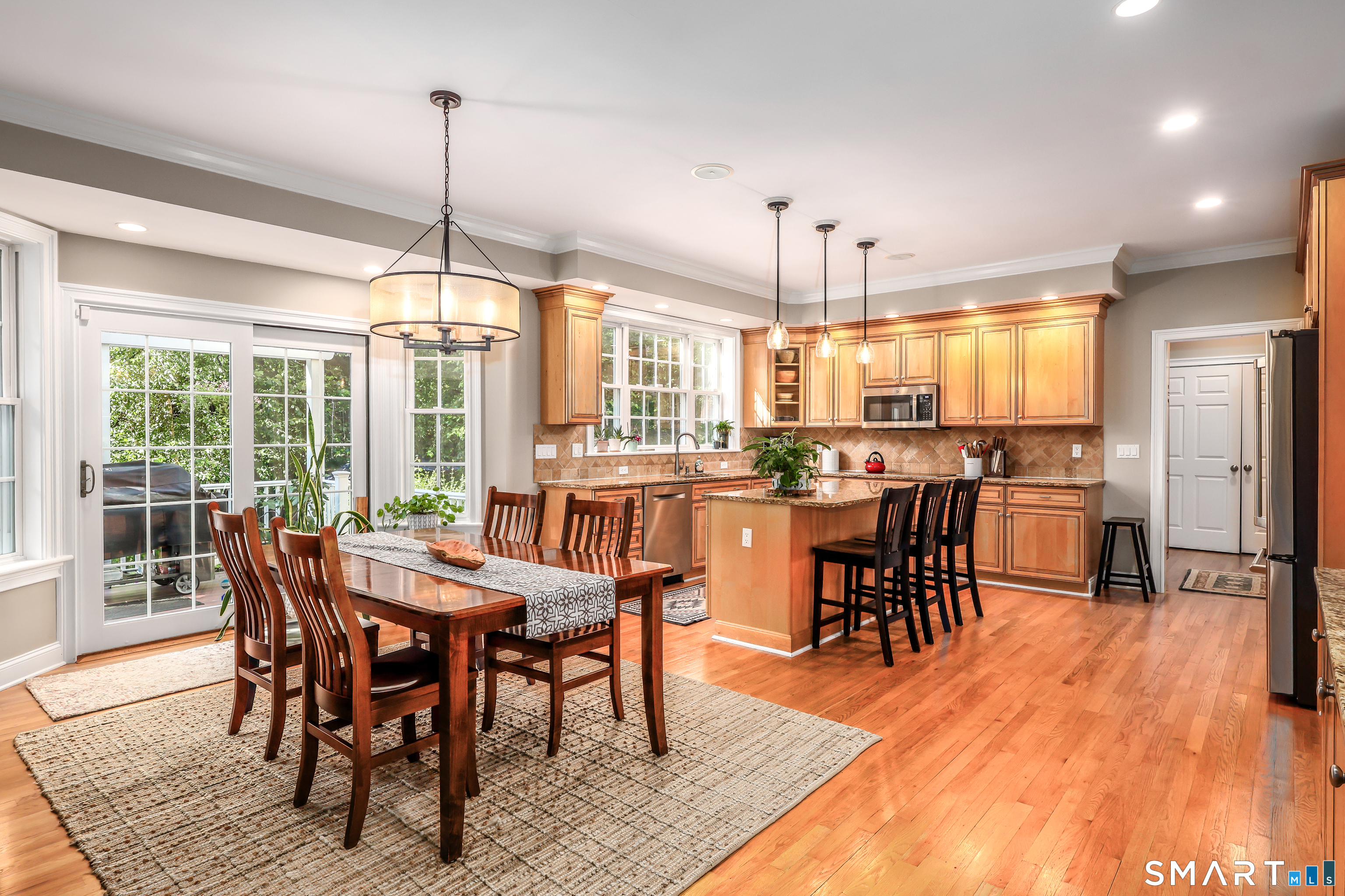 18 Logging Trail Lane Brookfield CT 06804