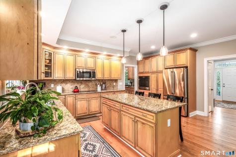 18 Logging Trail Lane Brookfield CT 06804