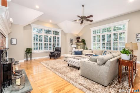 18 Logging Trail Lane Brookfield CT 06804
