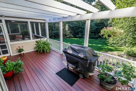 18 Logging Trail Lane Brookfield CT 06804