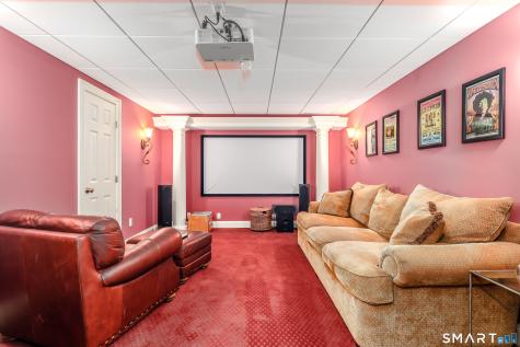 18 Logging Trail Lane Brookfield CT 06804