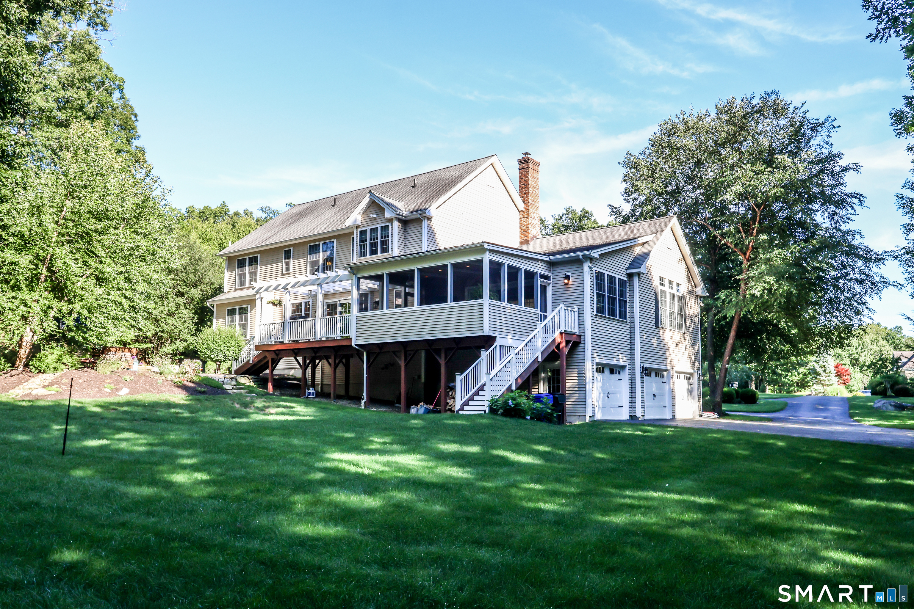 18 Logging Trail Lane Brookfield CT 06804