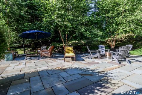 18 Logging Trail Lane Brookfield CT 06804