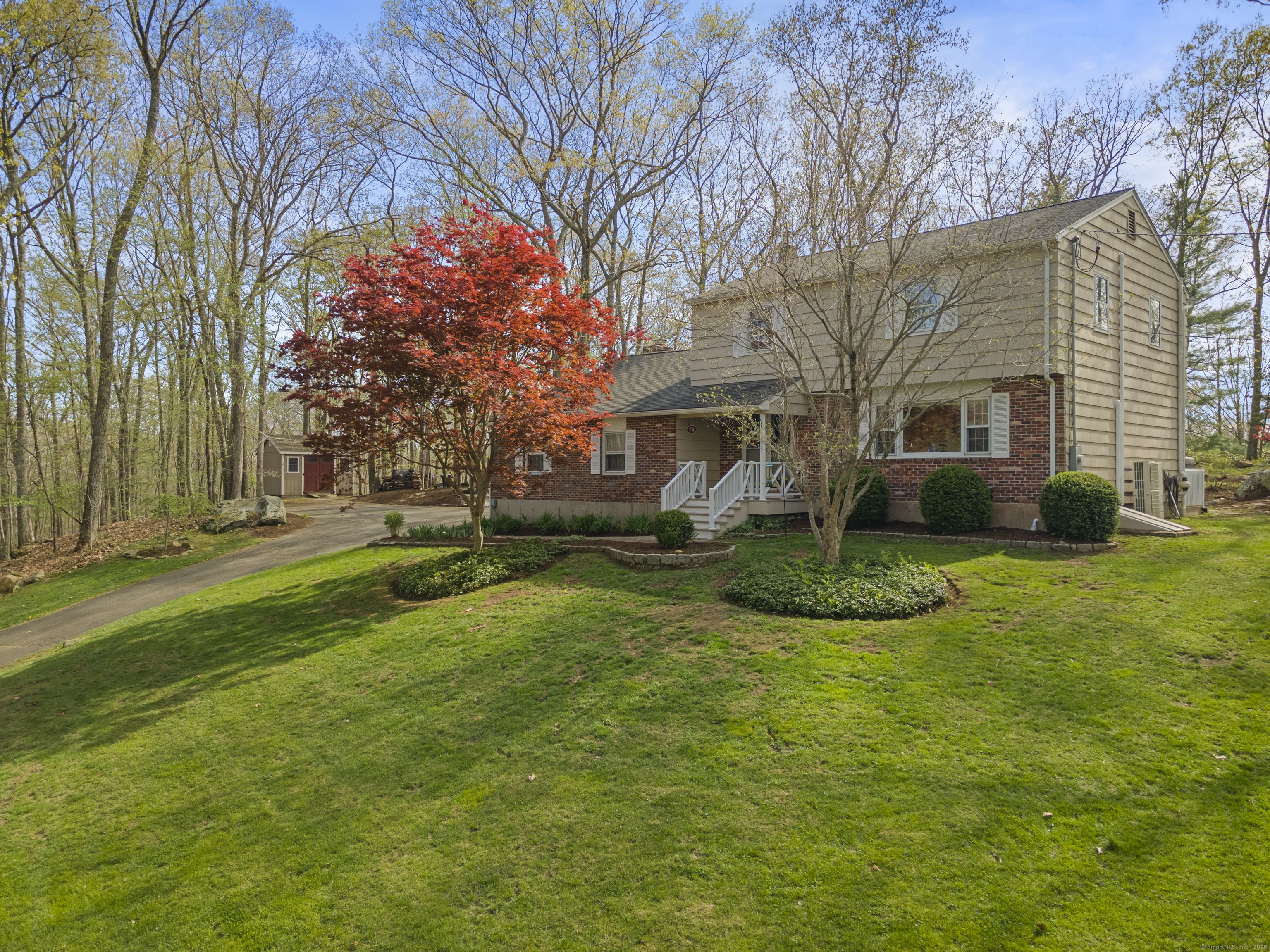 231 Whitethorn Drive Guilford CT 06437