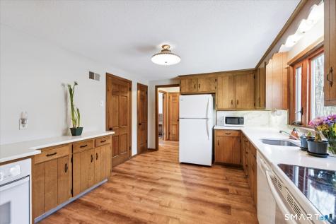 132 Morgan Road Canton CT 06019