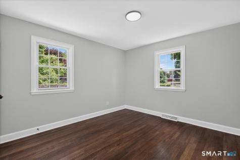 5 Lynmot Road Hamden CT 06514