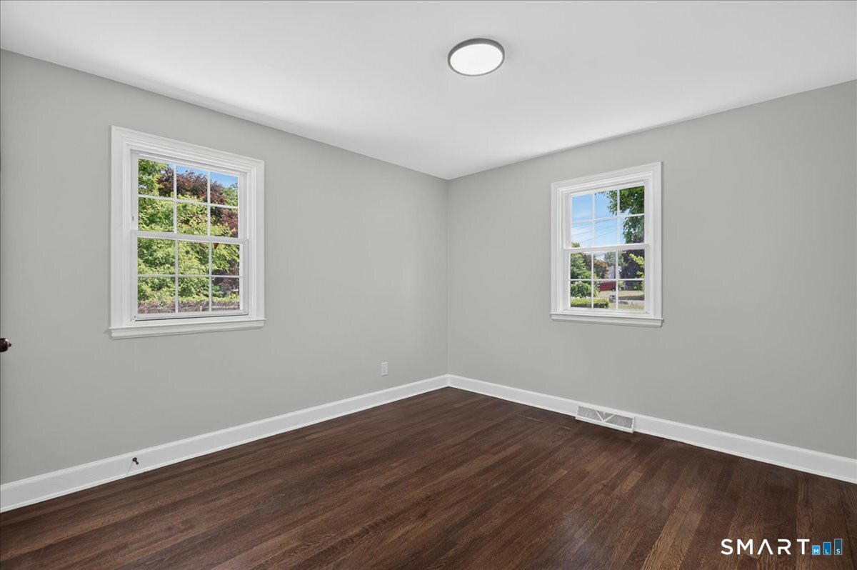 5 Lynmot Road Hamden CT 06514