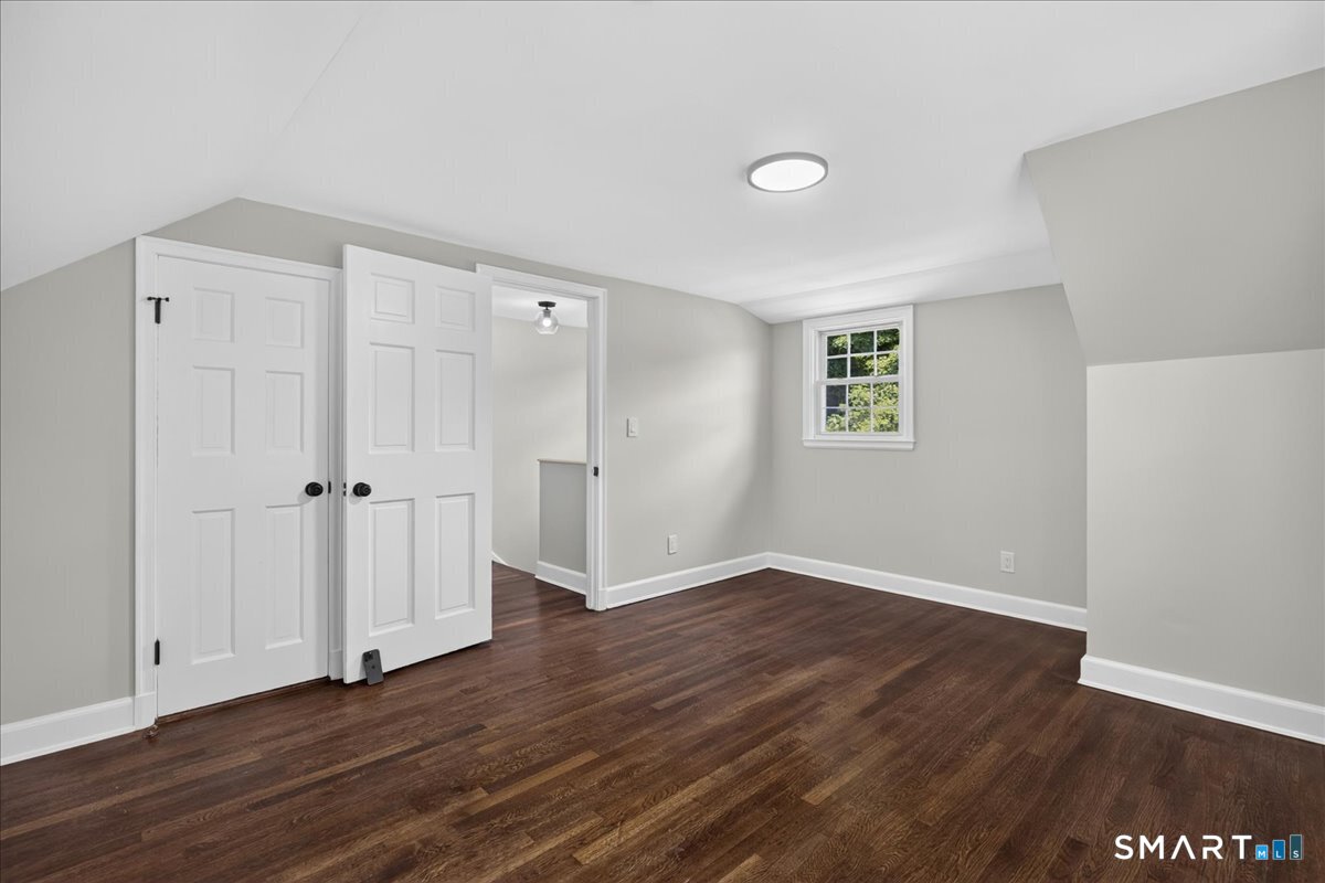 5 Lynmot Road Hamden CT 06514