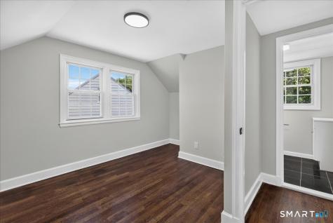 5 Lynmot Road Hamden CT 06514