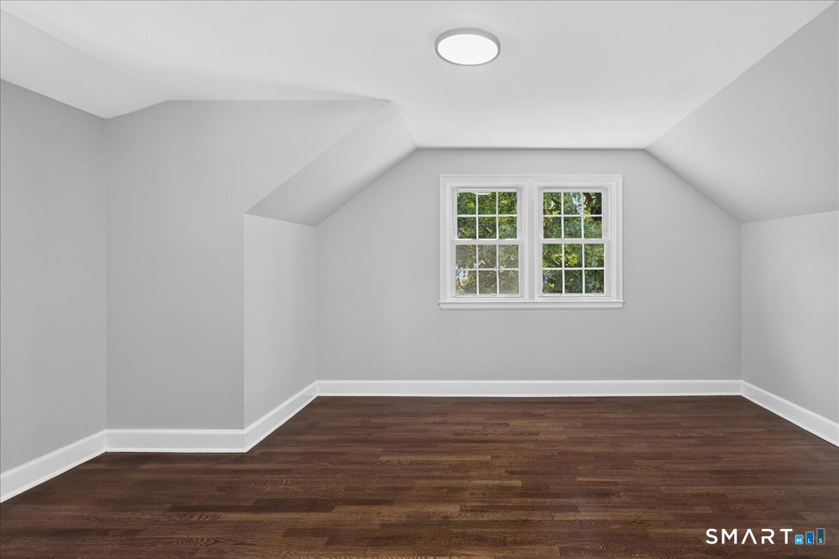5 Lynmot Road Hamden CT 06514