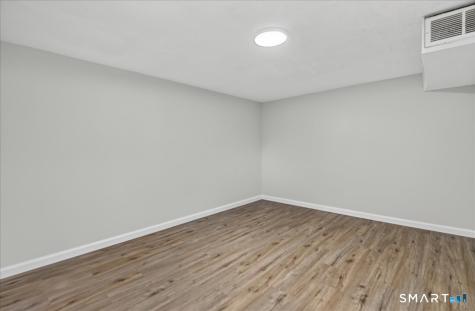 5 Lynmot Road Hamden CT 06514