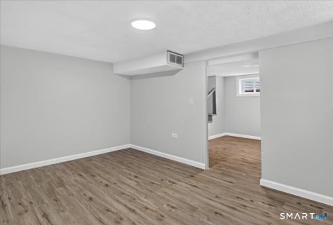 5 Lynmot Road Hamden CT 06514